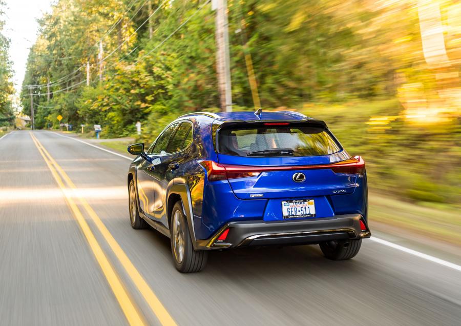  Lexus UX200 F-Sport 2018 года  (NA) (фото 32 из 40)